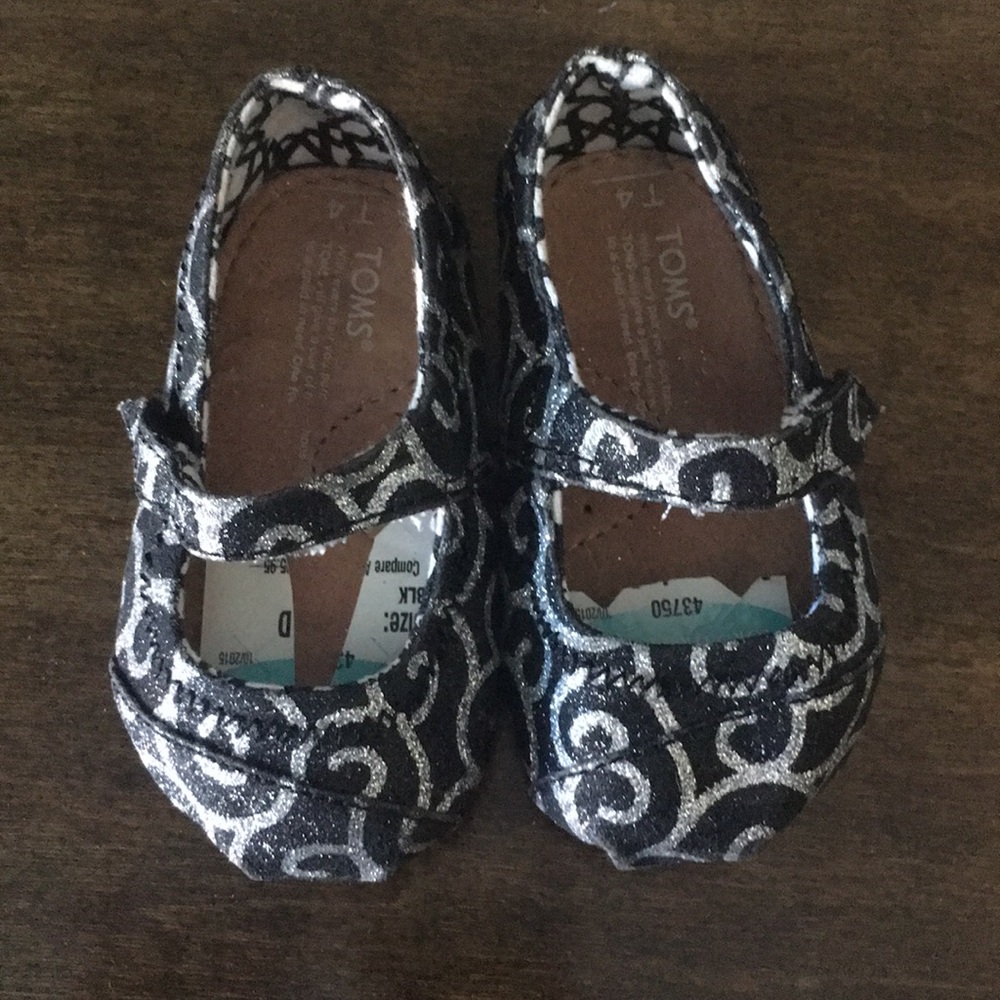 TOMS tiny 4